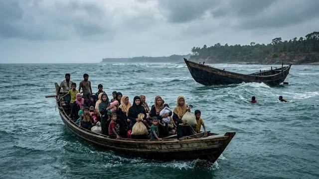 बंगाल की खाड़ी में दो नावें डूबीं, 500 रोहिंग्या शरणार्थियों की मौत की आशंका