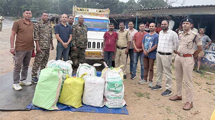 पुष्पा फिल्म के स्टाईल से हो रही थी तस्करी, पुलिस ने पकड़ा 50 लाख का गांजा