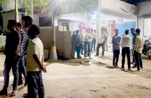 प्रयास आवासीय विद्यालय में रैगिंग, 12वीं के छात्रों ने कड़ा मारकर दो जूनियर छात्रों का सिर फोड़ा
